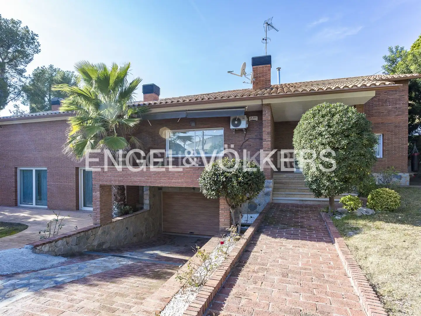 Vista exterior de Casa o chalet en venta en El Vendrell con Aire acondicionado, Calefacción y Jardín privado