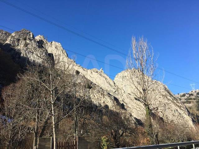 Casa-chalet en Venta en La Pola de Gordón