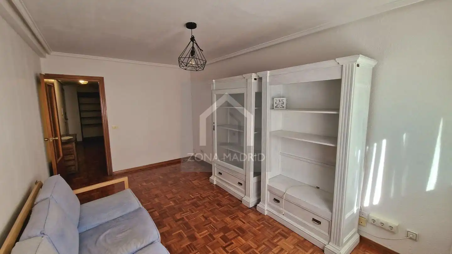 Living room of Flat for sale in Tetuán