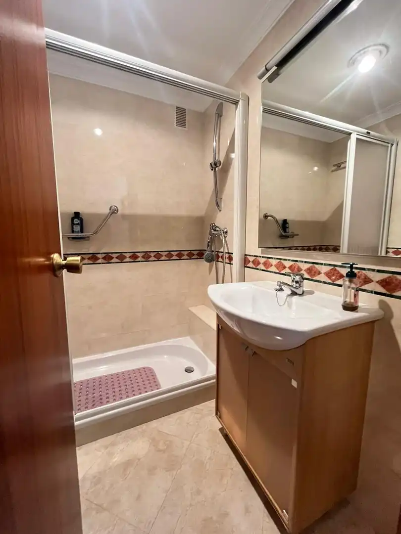 Bany de Pis en venda en Málaga amb Aire condicionat, Calefacció i Terrassa