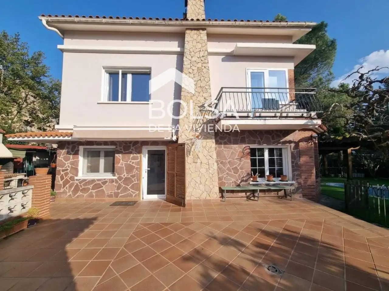 Casa amb piscina en venda a Sant Fruitós de Bages