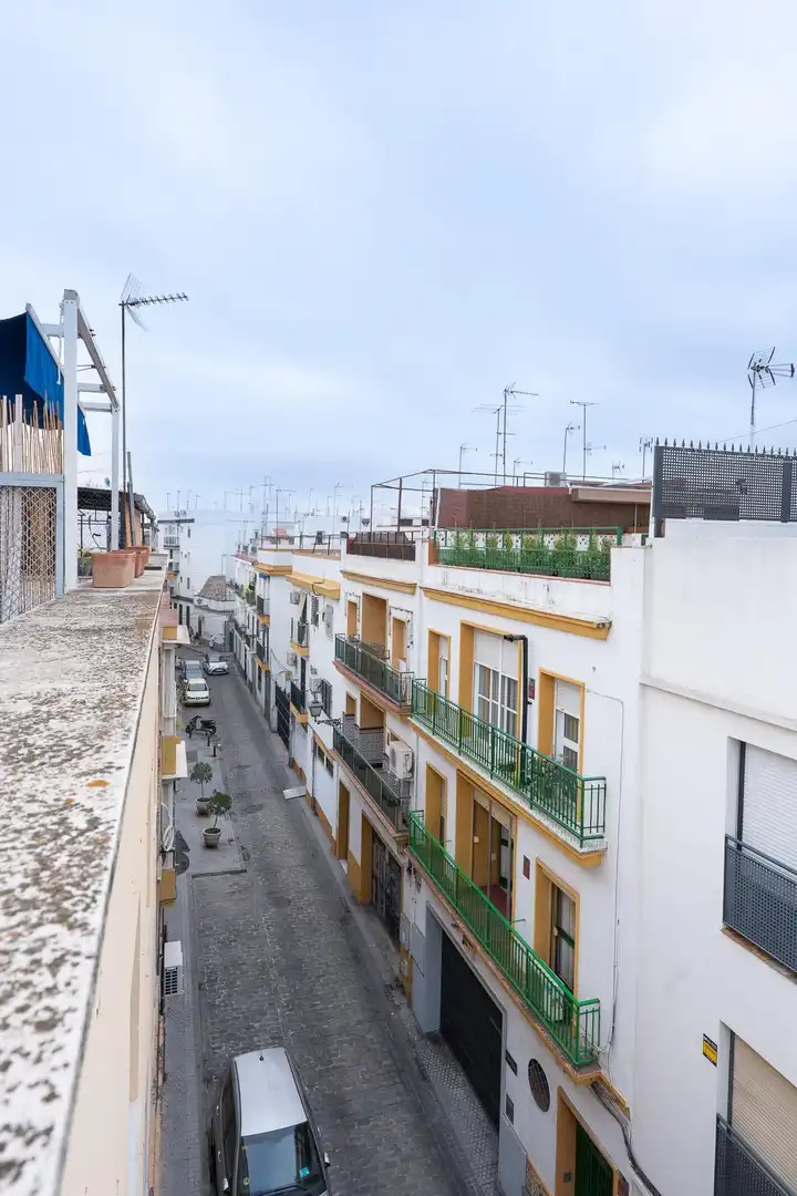 Vista exterior de Piso en venta en Sevilla con Balcón