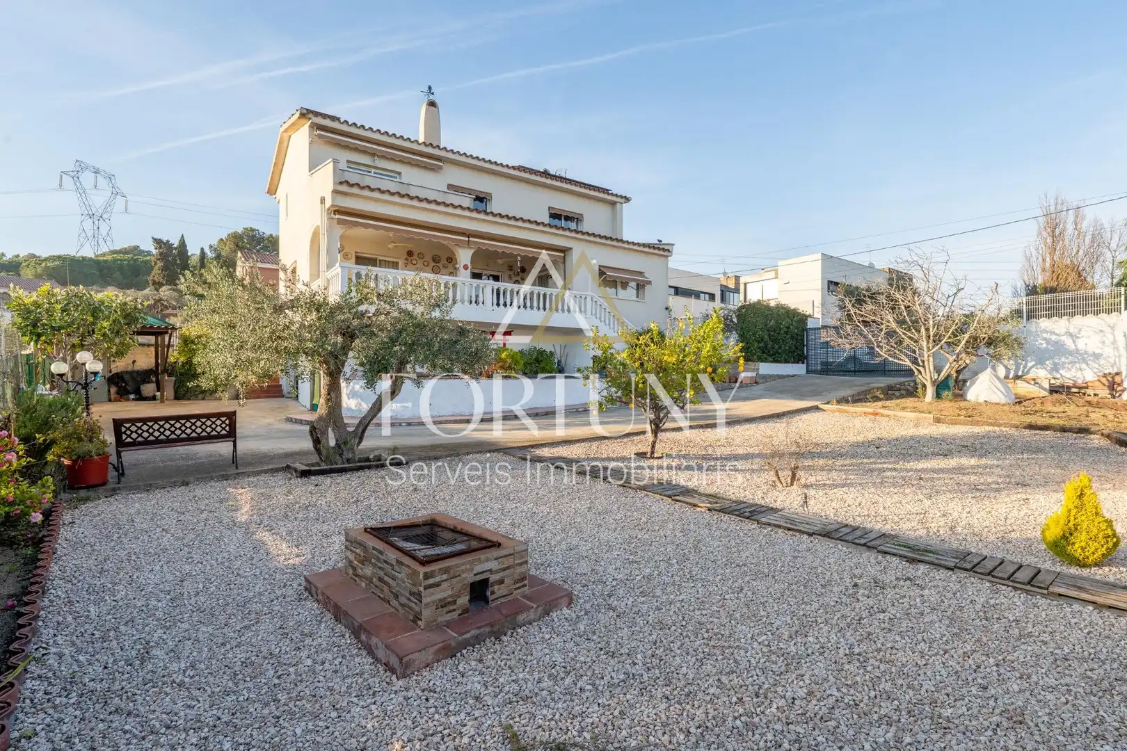 Vista exterior de Casa o xalet en venda en Castellvell del Camp amb Calefacció