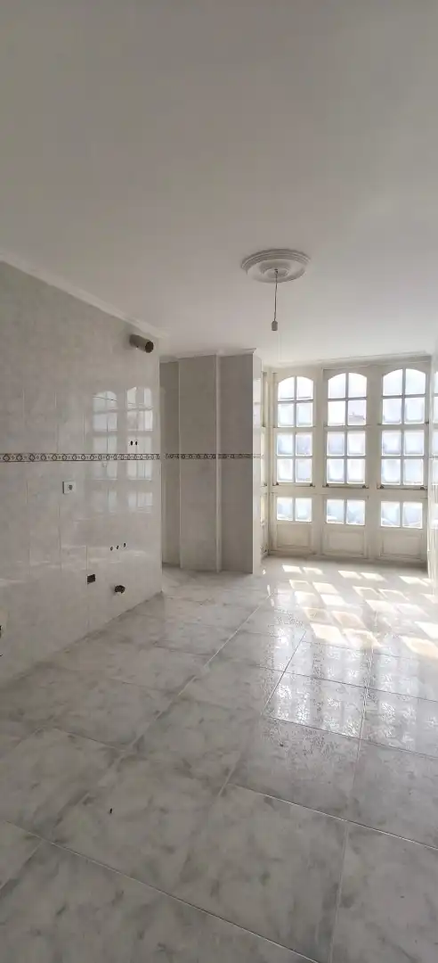 Bany de Pis en venda en Cedeira amb Parquet i Balcó