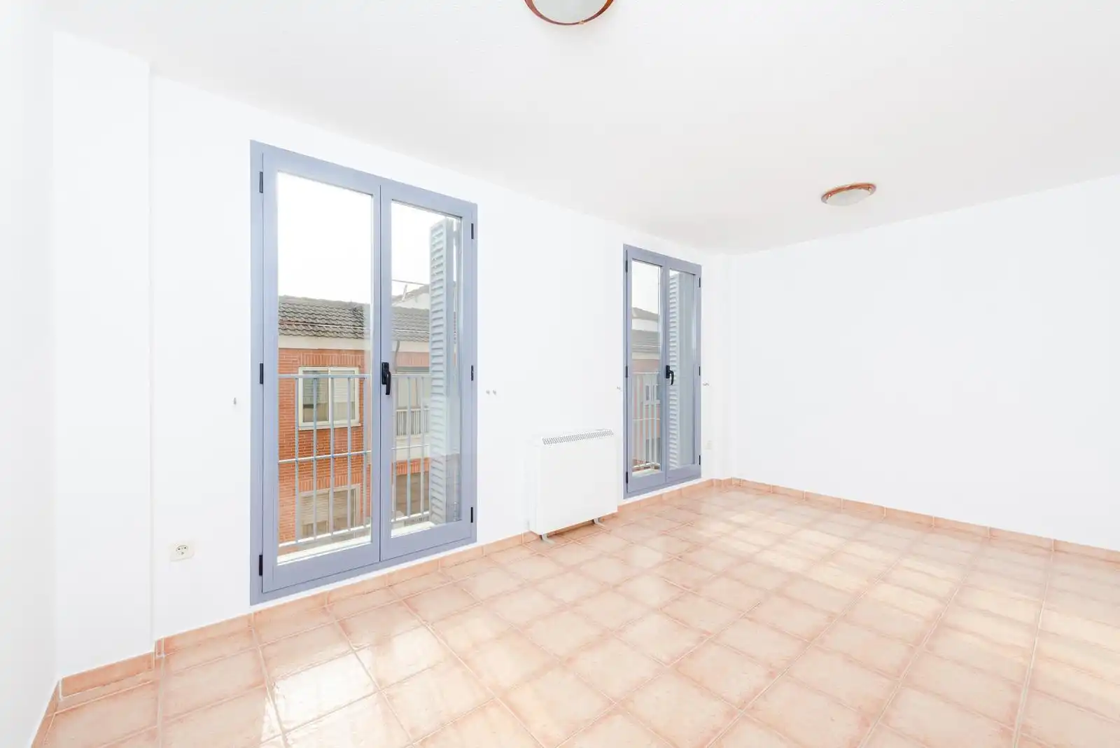 Vista exterior de Piso en venta en Pinto con Aire acondicionado, Terraza y Trastero