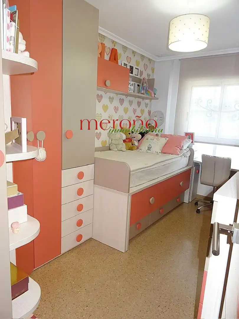 Habitación de Piso en venta en Elche / Elx con Aire acondicionado, Parquet y Amueblado