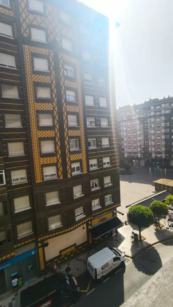 Vista exterior de Pis en venda en Avilés amb Calefacció, Parquet i Traster