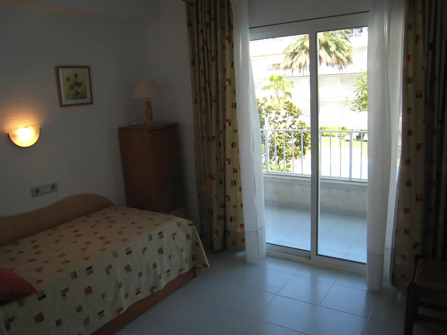 Schlafzimmer von Wohnung zum Verkauf in L'Estartit mit Klimaanlage, Privatgarten und Terrasse