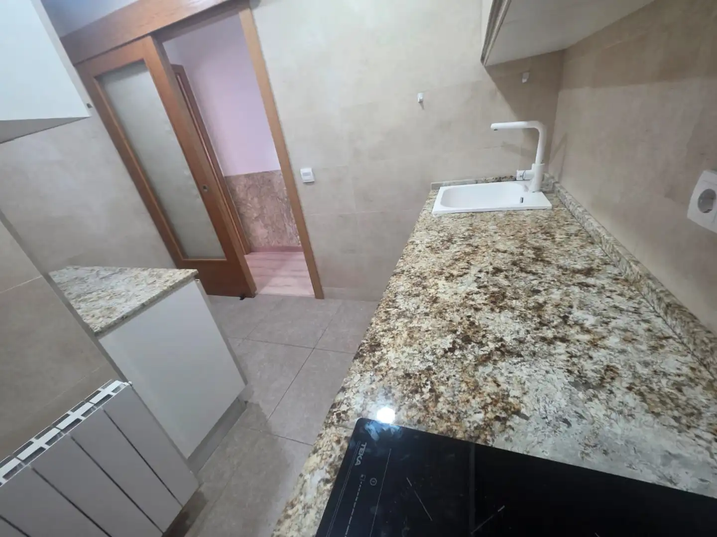Cocina de Piso en venta en L'Hospitalet de Llobregat con Calefacción, Parquet y Amueblado