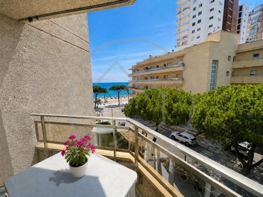 Apartament amb balcó en venda a Passeig Marítim 142
