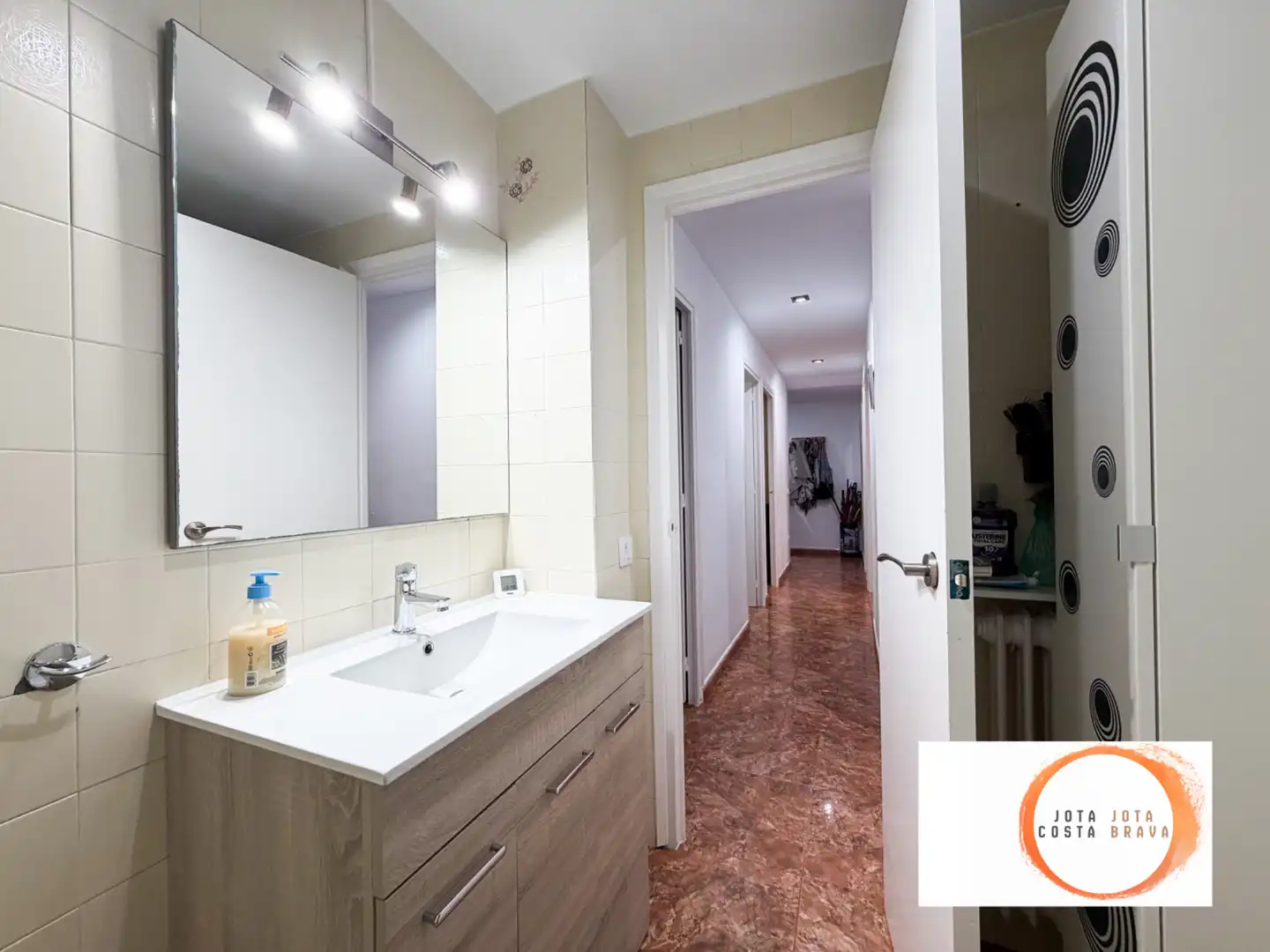 Piso en venta en Girona con Aire acondicionado, Calefacción y Trastero