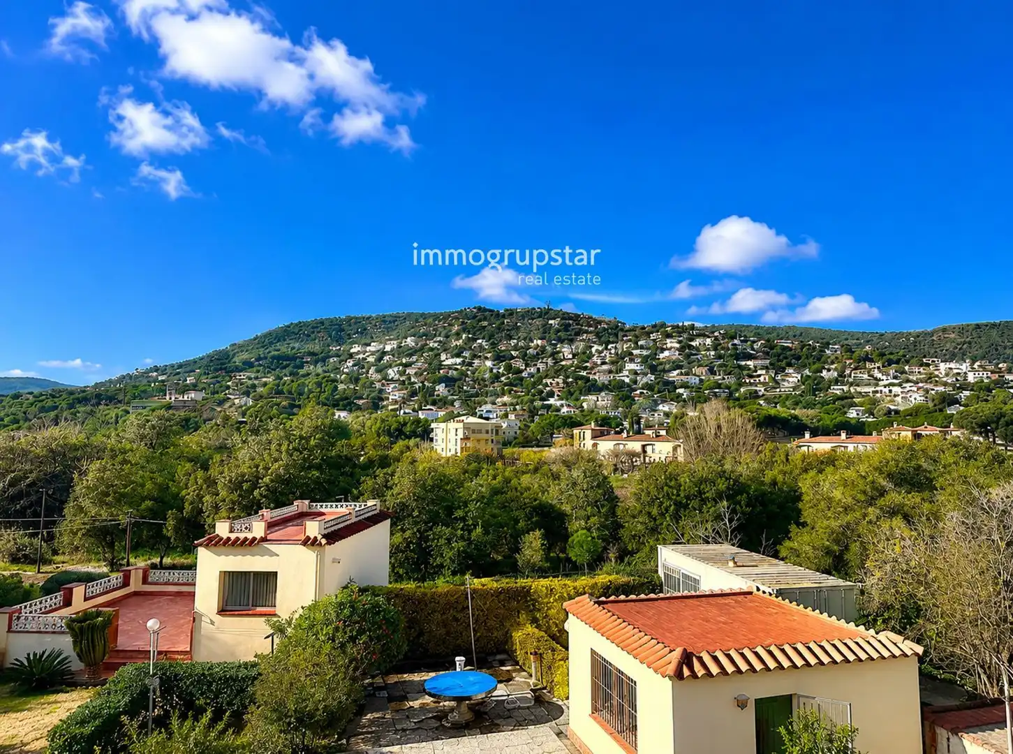 Casa amb terrassa en venda a Olot, imagen 4