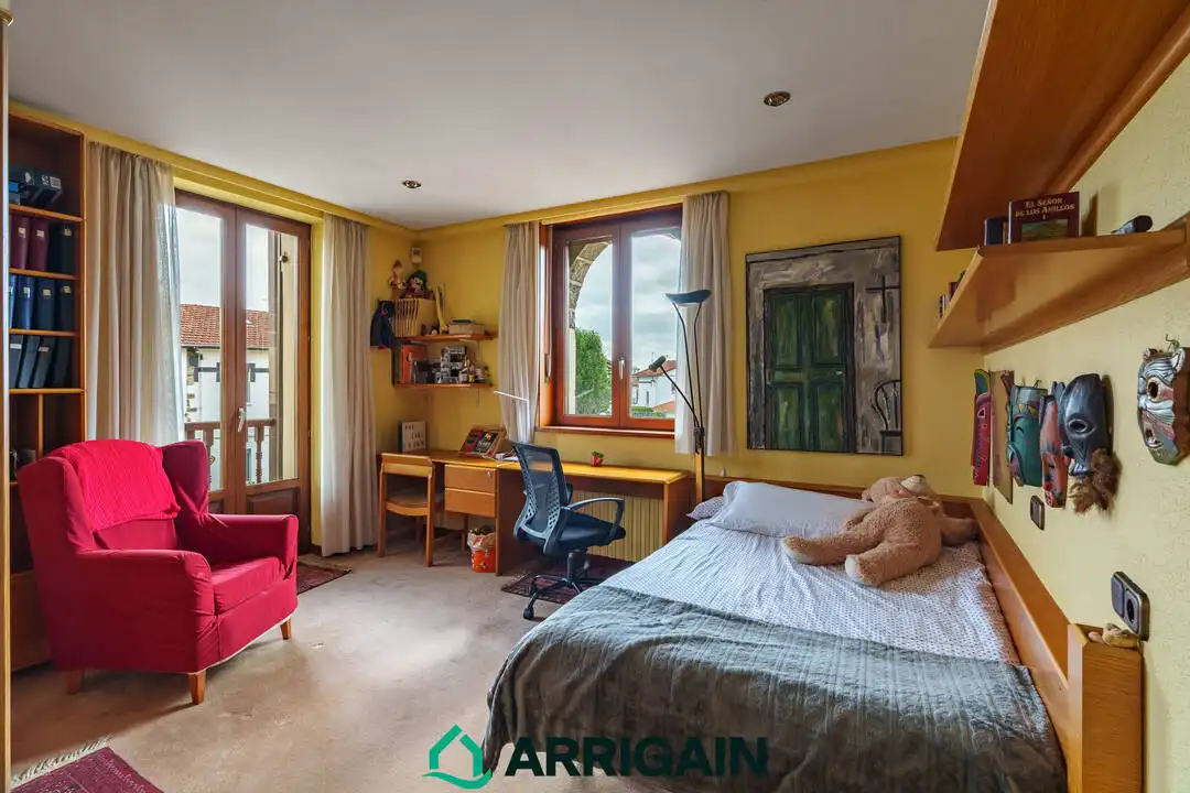 Habitación de Casa o chalet en venta en Irun  con Calefacción, Jardín privado y Terraza