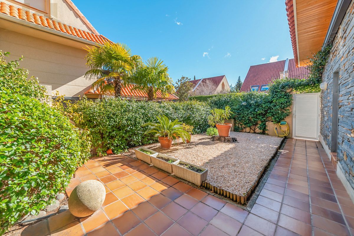 Garden of Single-family semi-detached for sale in San Lorenzo de El Escorial  with Air Conditioner, Heating and Private garden