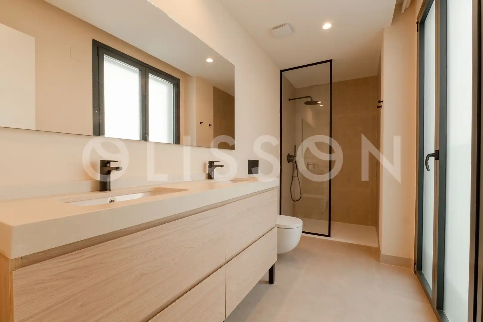 Baño de Piso de alquiler en Madrid con Aire acondicionado, Calefacción y Terraza