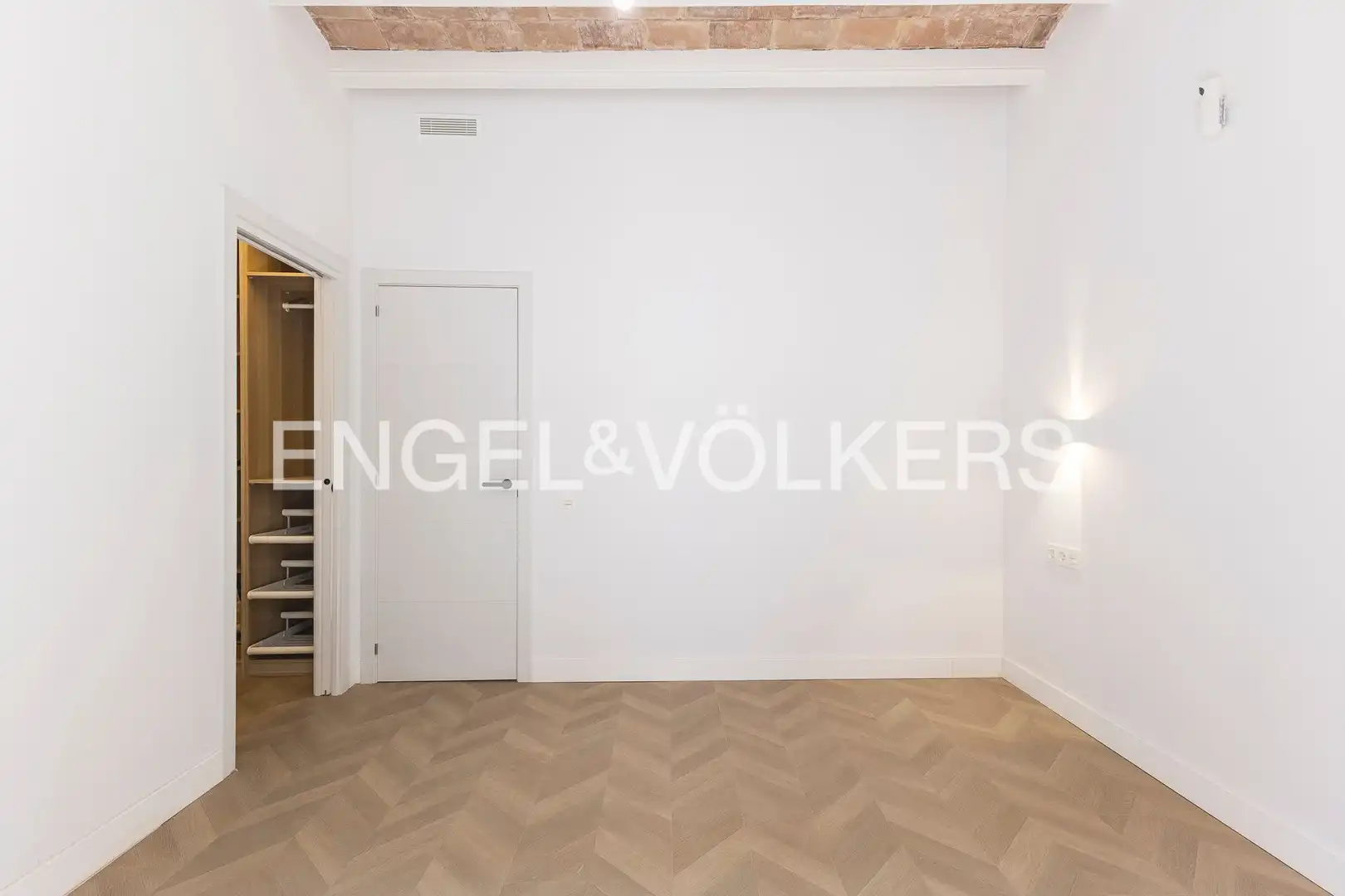 Apartamento en venta en Barcelona con Aire acondicionado, Calefacción y Terraza
