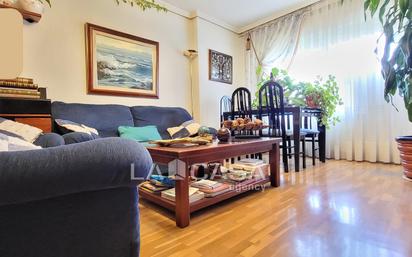 Living room of Flat for sale in Valladolid Capital  with Balcony