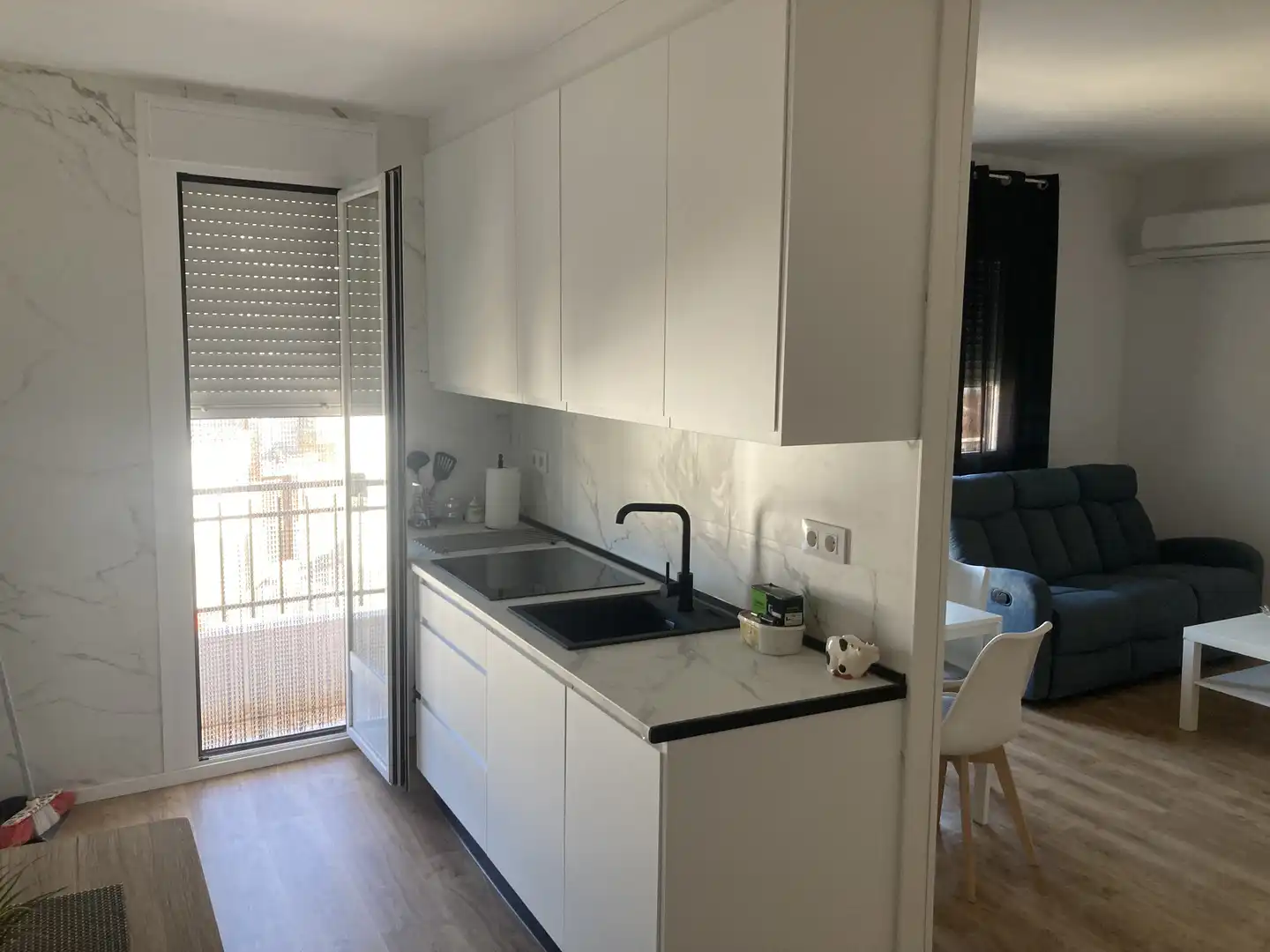 Cuina de Casa adosada de lloguer en Peraleda de la Mata amb Aire condicionat, Parquet i Terrassa