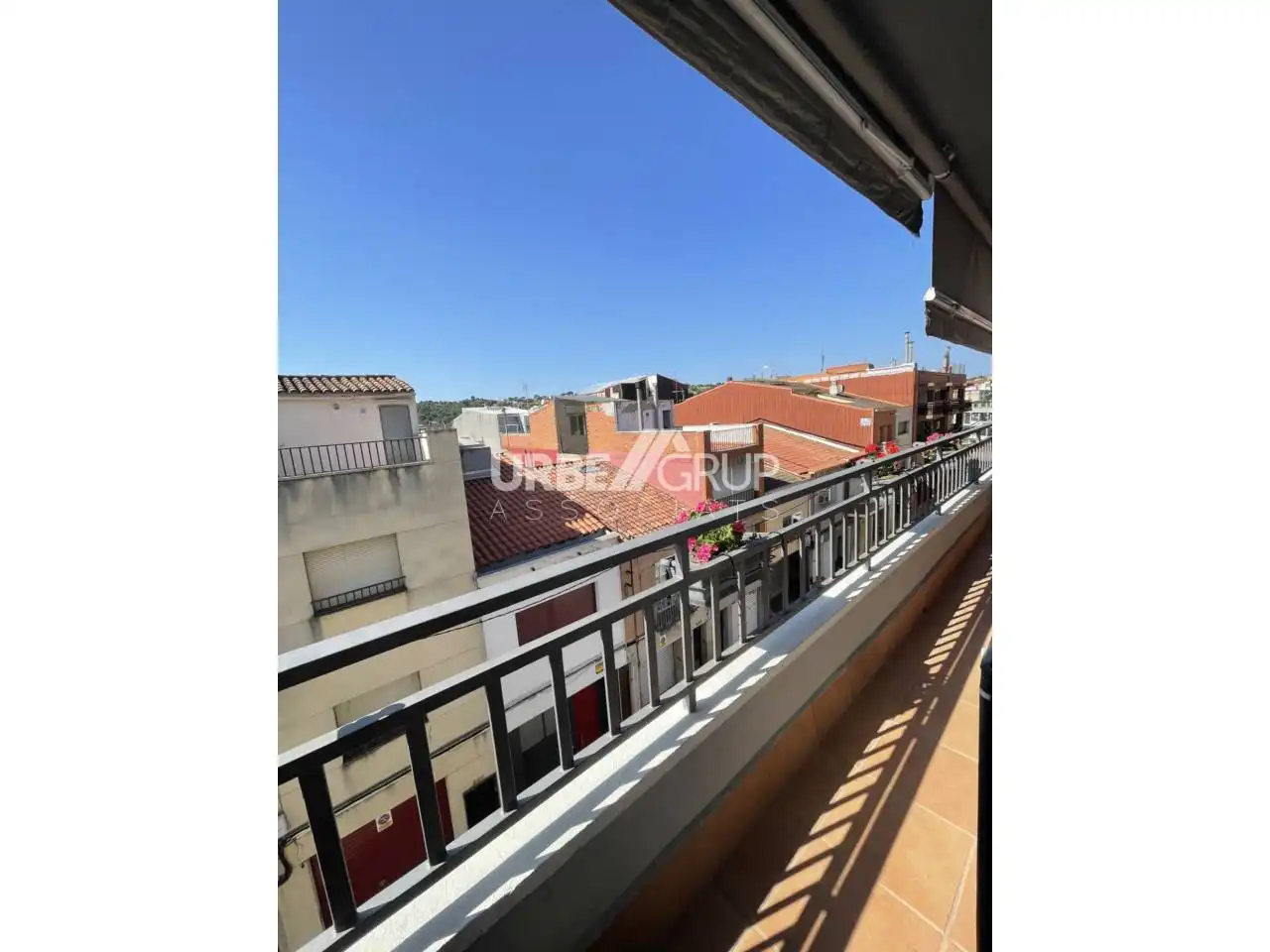 Vista exterior de Piso en venta en Terrassa con Aire acondicionado, Calefacción y Balcón