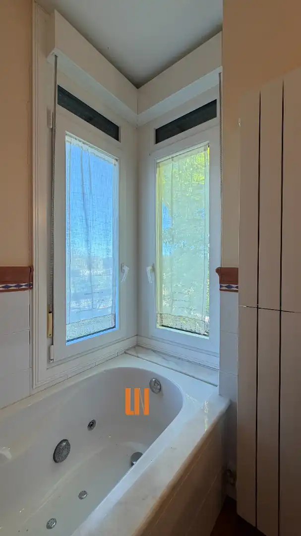 Balcony of Houses for sale in Miño  with Heating, Private garden and Parquet flooring