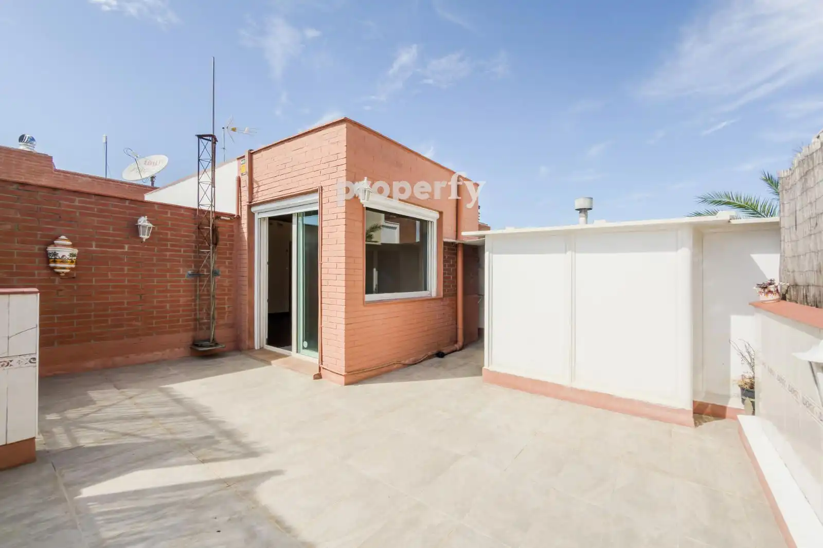 Penthouse with terrace for sale in Sant Joan - TV3