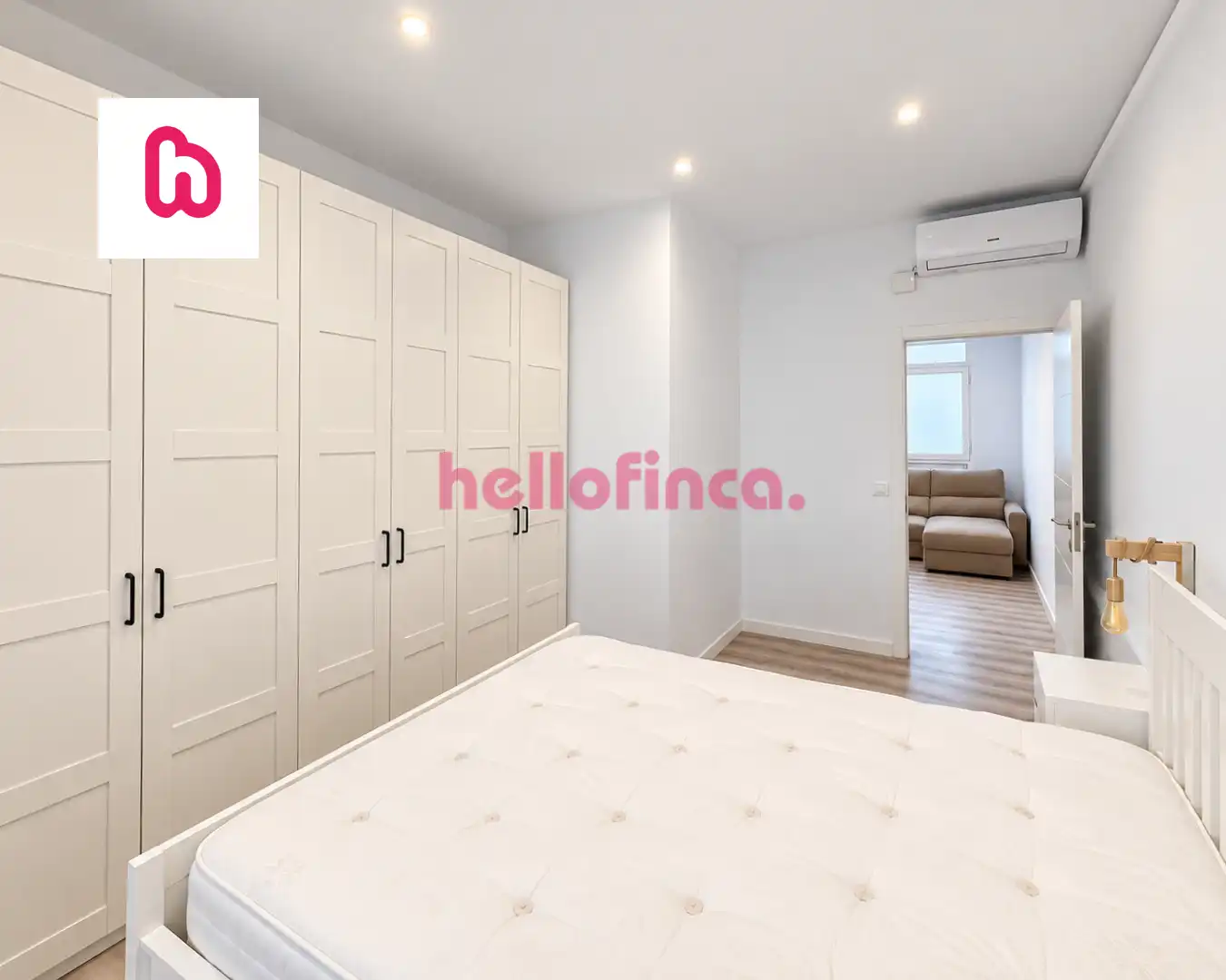 Bedroom of Flat for sale in Badalona  with Air Conditioner and Furnished