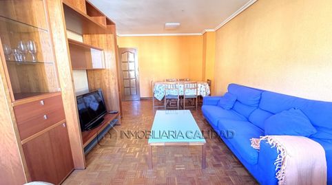 Foto 2 de Piso de alquiler en Los Vadillos - R. Sanitaria - Pozanos, Burgos Capital