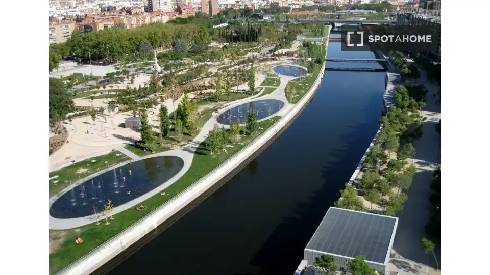 Außenansicht von Wohnung zur Miete in Madrid mit Klimaanlage, Heizung und Möbliert