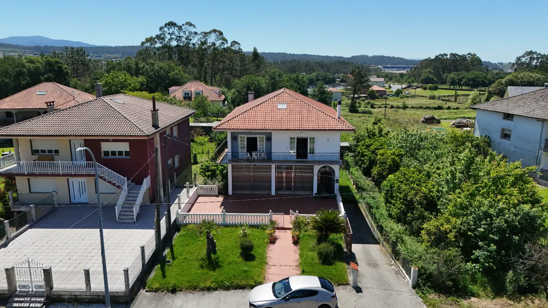 Vista exterior de Casa o chalet en venta en Rianxo con Calefacción, Jardín privado y Parquet