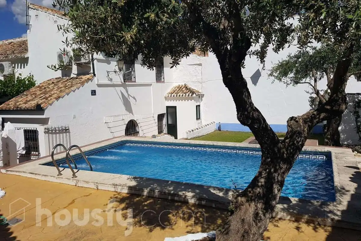 Piscina de Casa o chalet en venta en Priego de Córdoba con Aire acondicionado, Calefacción y Jardín privado
