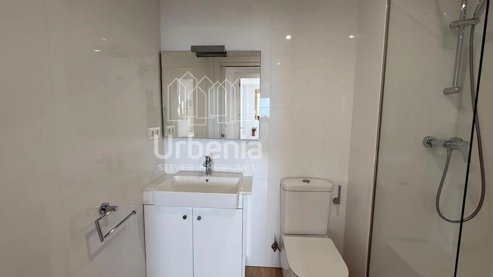 Attic for rent in Gorg