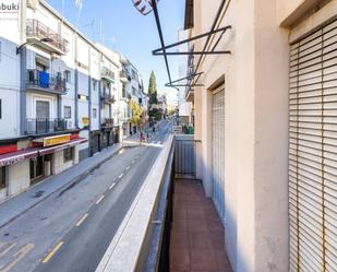 Vista exterior de Pis en venda en  Granada Capital amb Balcó