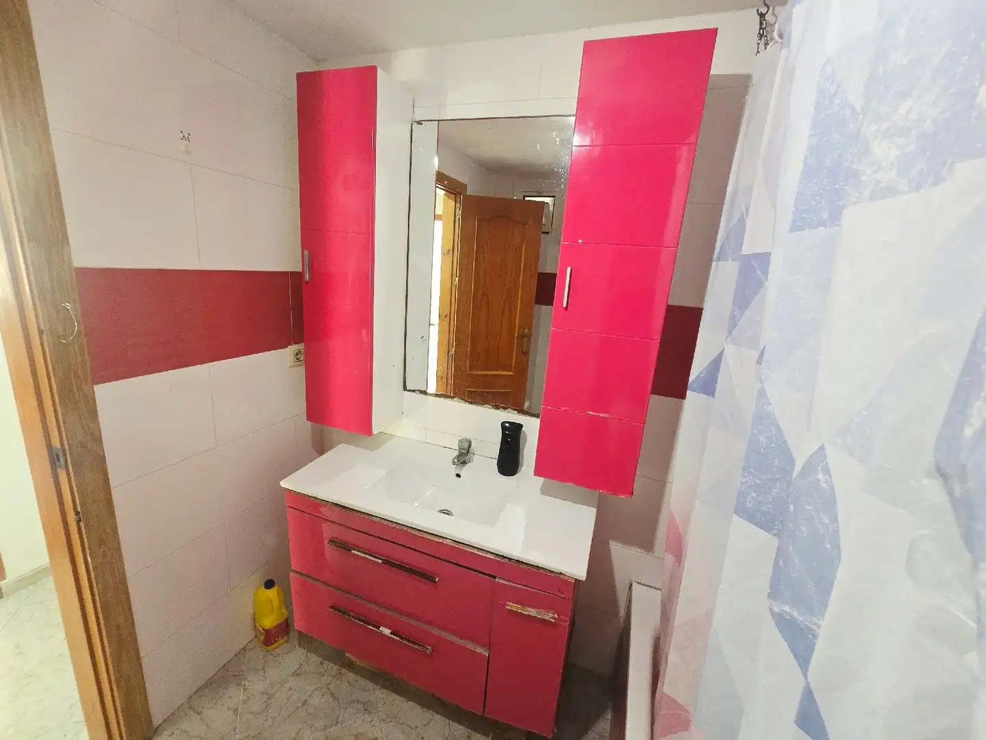 Baño de Piso en venta en Garrucha con Aire acondicionado, Terraza y Piscina