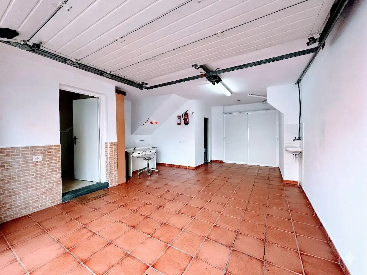 Einfamilien-Reihenhaus zum Verkauf in Las Palmas de Gran Canaria mit Terrasse und Abstellraum