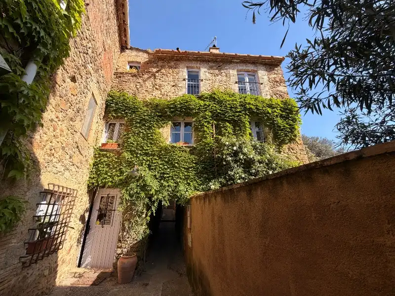 Vista exterior de Finca rústica de lloguer en Cruïlles, Monells I Sant Sadurní de L'Heura amb Forn, Rentadora i Microones
