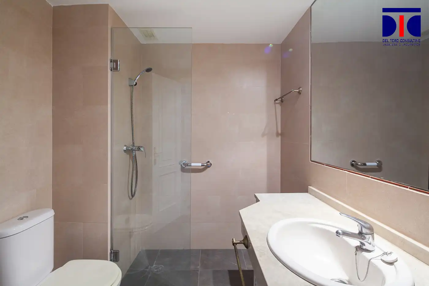 Baño de Piso en venta en Sevilla con Aire acondicionado, Calefacción y Terraza