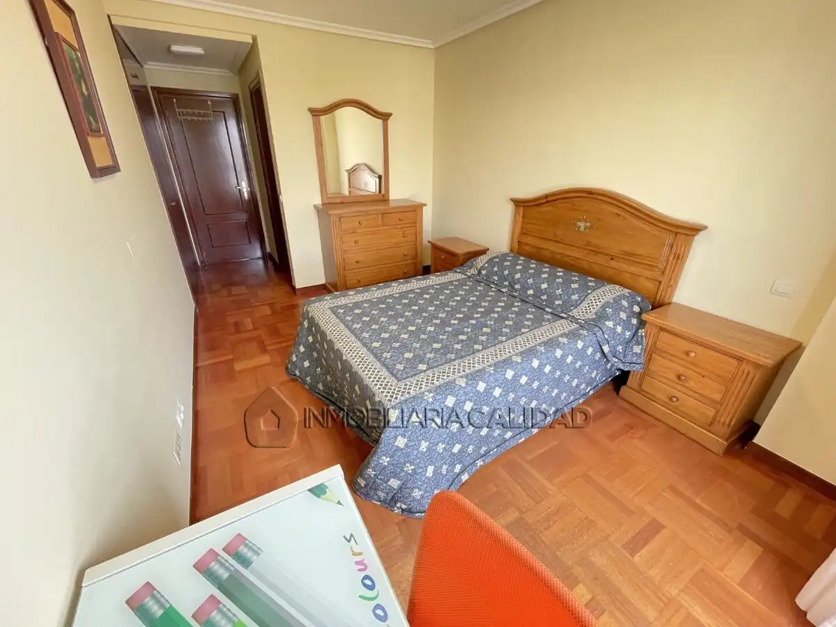 Bedroom of Flat for rent in Burgos  with Heating and Furnished