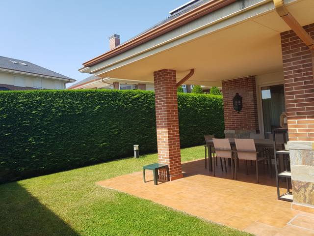 Casa-chalet en Venta en Playa Ostende