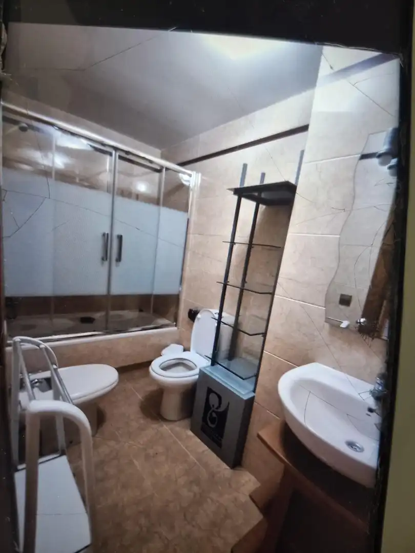 Baño de Piso para compartir en Almería