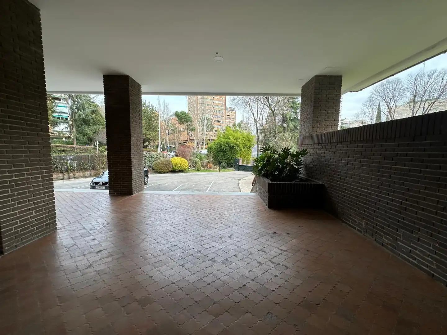 Parking of Flat for sale in Madrid  with Parquet flooring, Terrace and Storage room