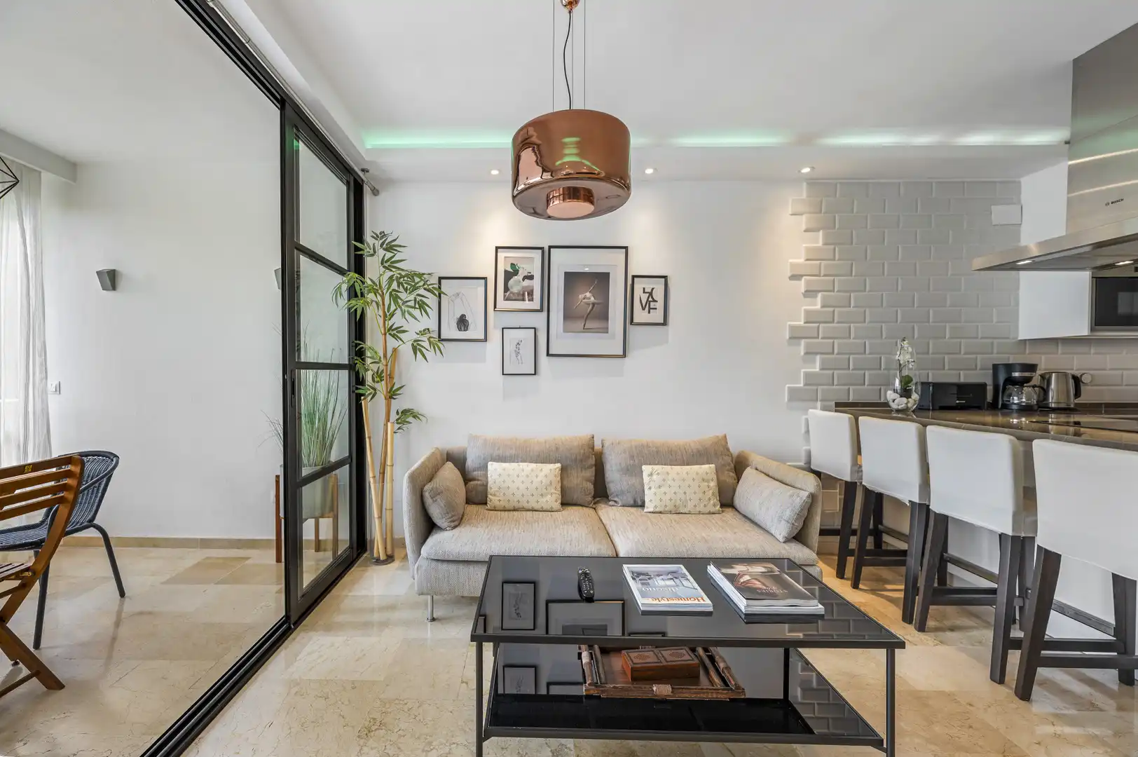Living room of Apartments for rent in Marbella  with Air Conditioner, Swimming Pool and Furnished