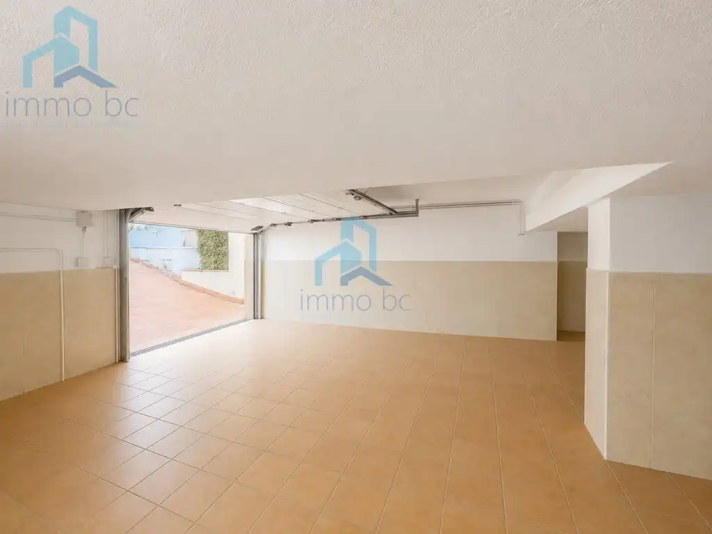 Aparcament de Casa o xalet en venda en Els Pallaresos