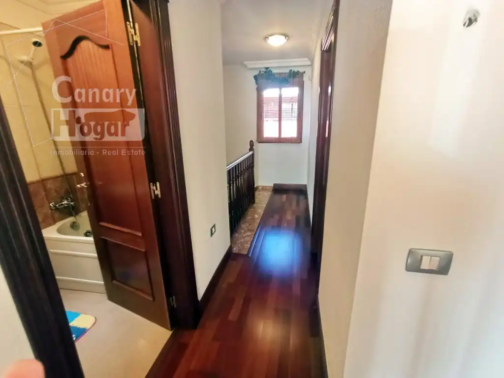 Casa adosada en venda en Adeje amb Aire condicionat, Jardí privat i Terrassa