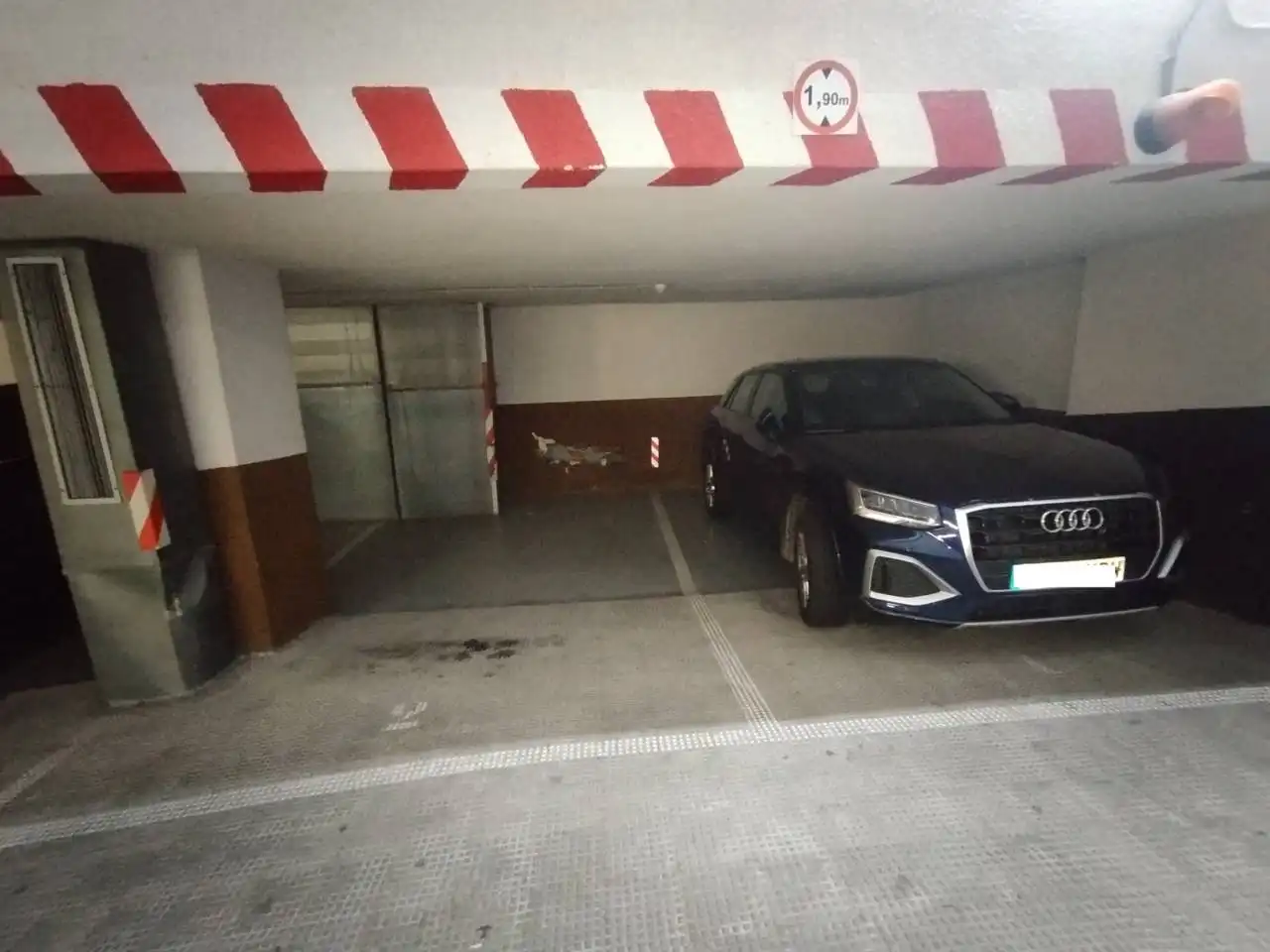 Parking with lift for sale in Abando - Albia