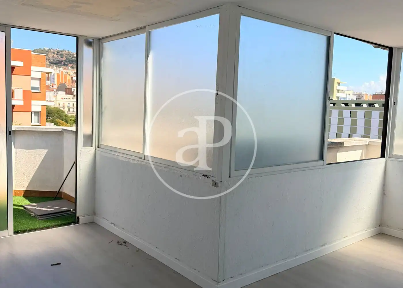 Duplexes for sale in Barcelona  with Air Conditioner, Heating and Terrace