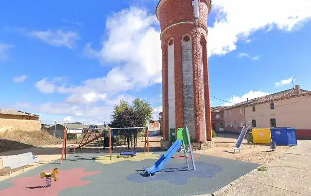 Vista exterior de Casa adosada en venda en Herrín de Campos