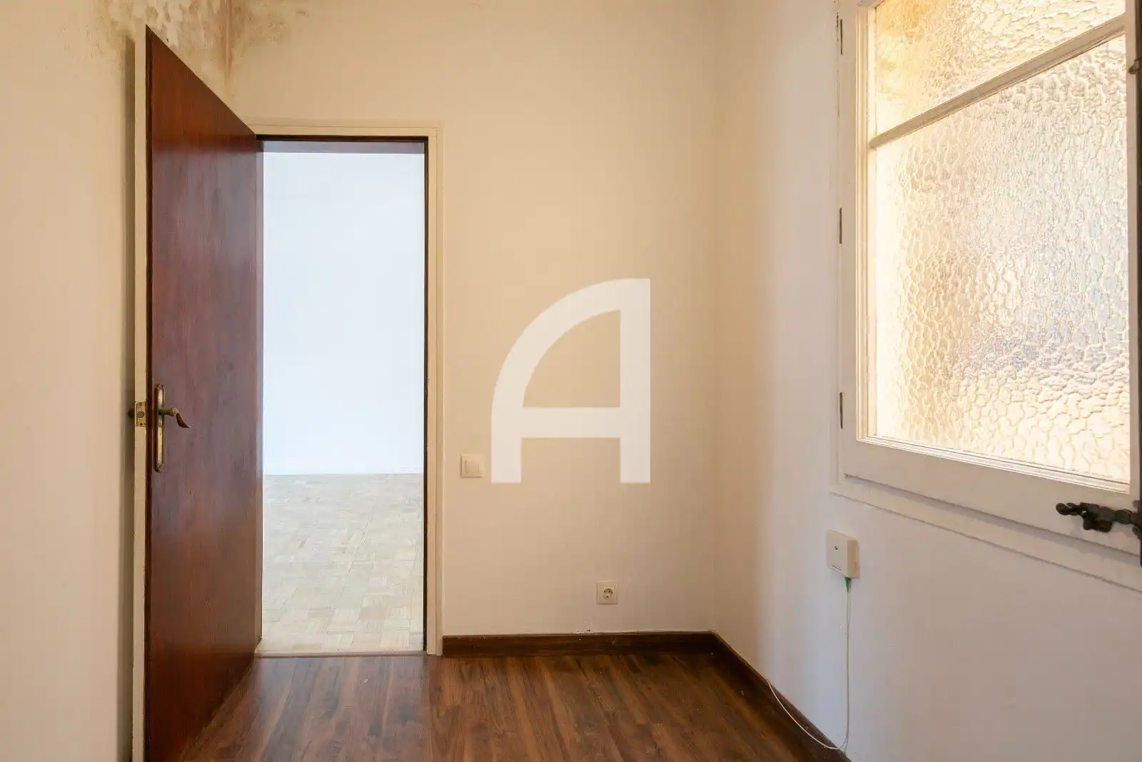 Flat for sale in Barcelona  with Parquet flooring