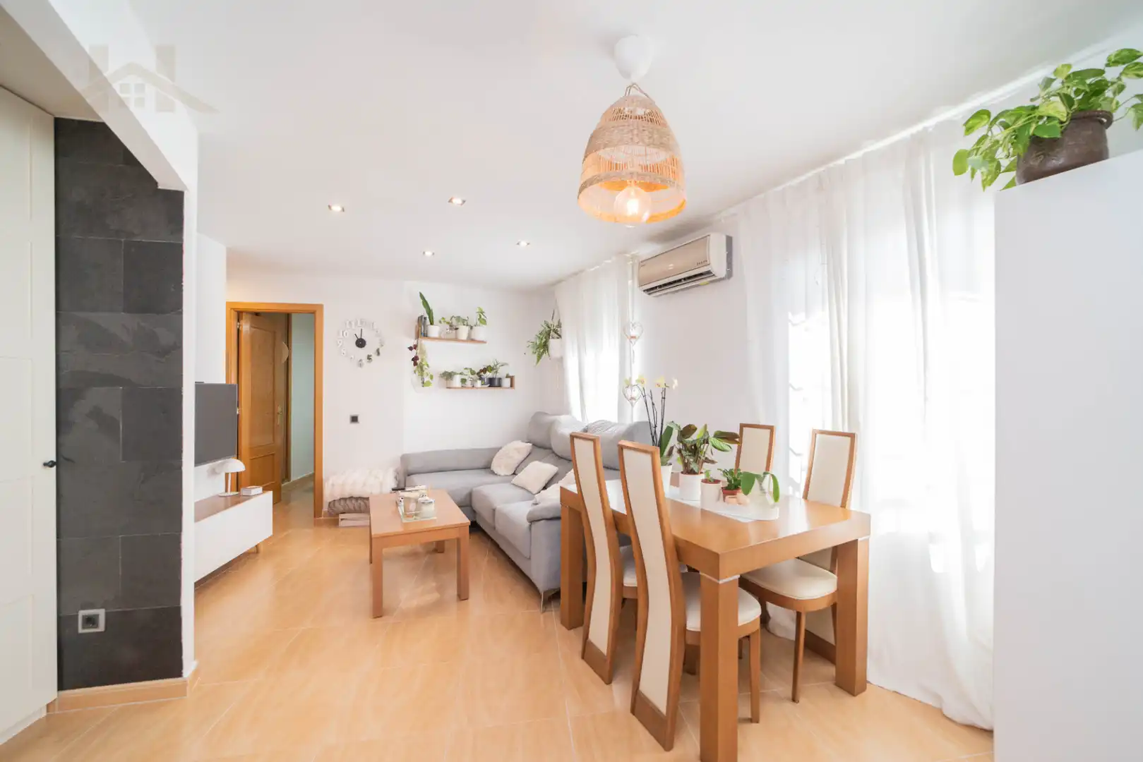 Sala de estar de Piso en venta en El Álamo con Aire acondicionado, Calefacción y Horno
