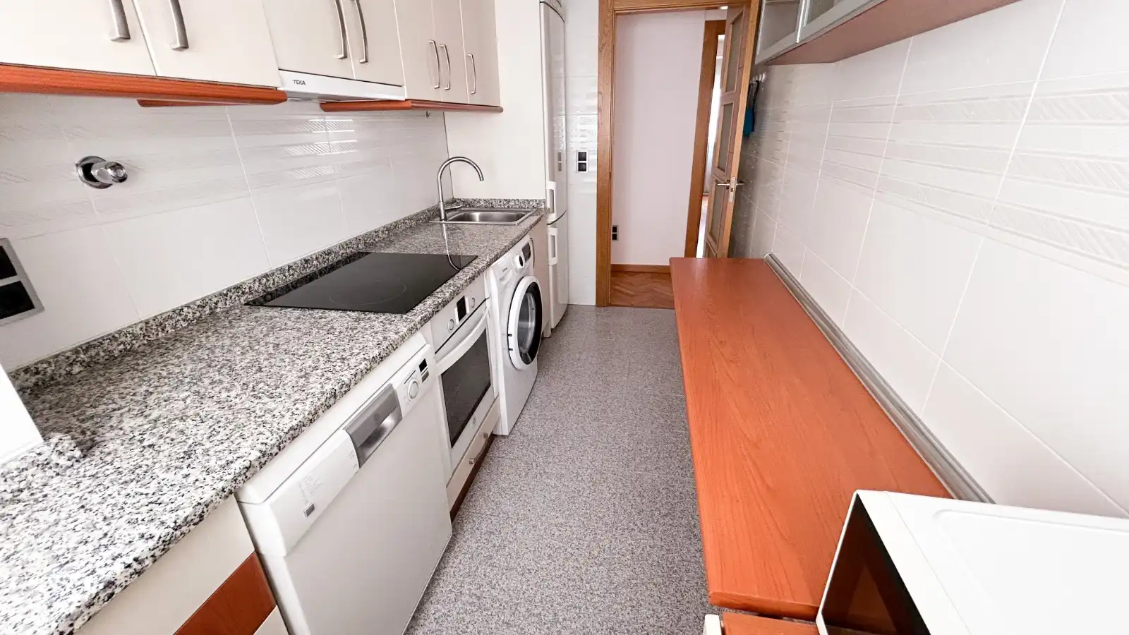 Cocina de Piso de alquiler en Zaragoza con Calefacción, Parquet y Amueblado