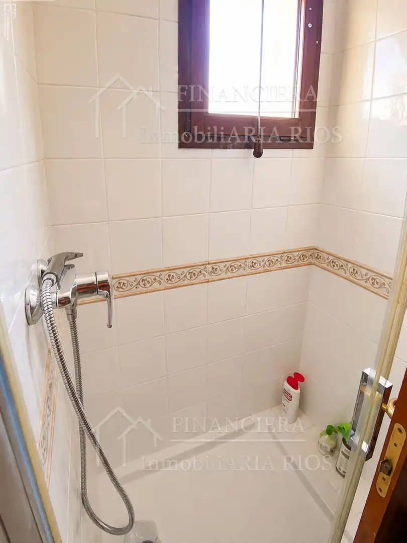 Bany de Casa o xalet en venda en Alcalá de Guadaira amb Aire condicionat i Terrassa
